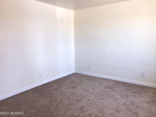 10473 Nogales Hwy, Tucson AZ 85706-1347 exterior