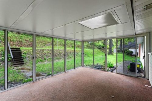 1909 Beulah Rd, Pittsburgh PA  15235-5006 exterior