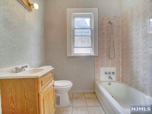 210 Lawrence St, Paterson NJ 07501-1113 exterior