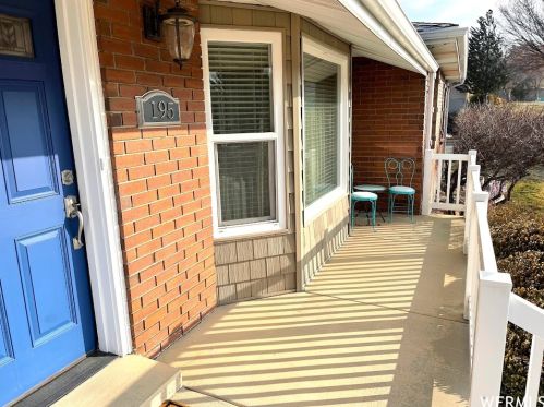 195 Shelly Louise Dr, Sandy UT 84070-4212 exterior