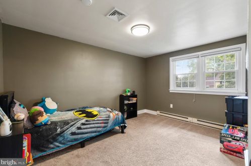 1826 Northbrook Dr, Lancaster PA 17601-5026 exterior