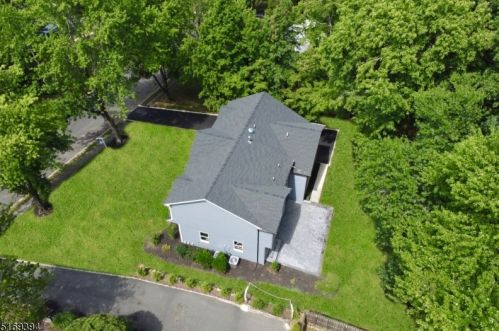 29 Hickory Pl, Livingston NJ  07039-3614 exterior