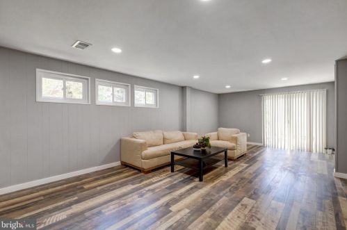 11404 Fairoak Dr, Silver Spring MD  20902-3137 exterior