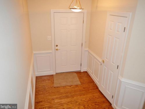 1324 Adams Ct, Arlington VA  22201-5869 exterior