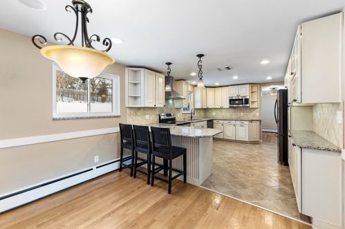 513 Pat Hvn Dr, Pittsburgh PA 15243-1739 exterior