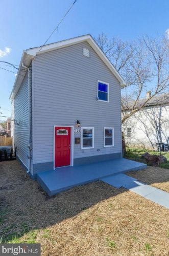 726 50th St, Washington DC  20019-4813 exterior