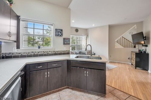 903 Evergreen Ct, Whippany NJ exterior