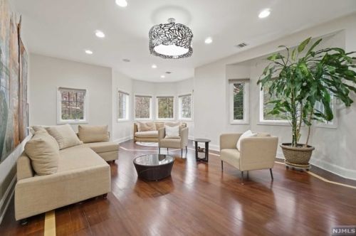 3 Pne Ter, Demarest NJ 07627-1214 exterior