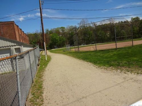 27 Derby Ave, Seymour CT 06483-3129 exterior