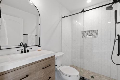 2209 Deleon Ct, Austin TX 78733-1629 exterior