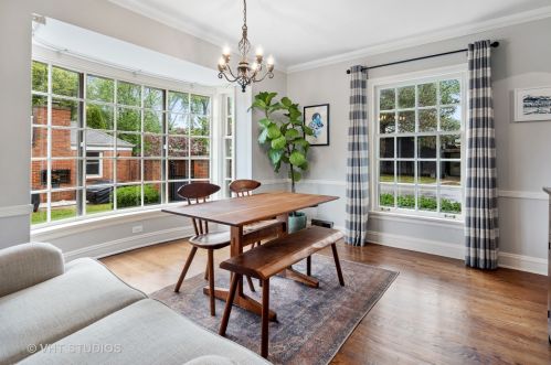 5656 Kenneth Ave, Chicago IL  60646-5906 exterior