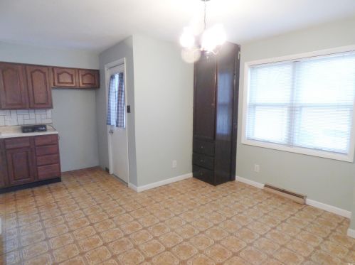 1034 Broadway St, Mishawaka IN 46545-6134 exterior