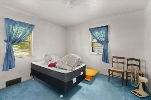 7633 Lk Wood Dr, Kalamazoo MI 49002-4337 exterior