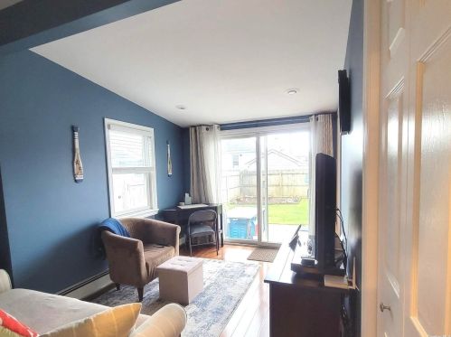 44 Tameling Ave, Babylon NY 11702-3607 exterior