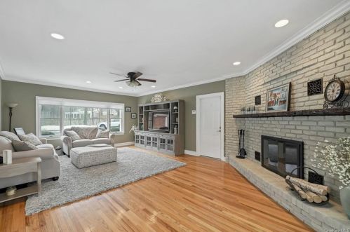 40 Cox Ave, Armonk NY 10504-2016 exterior