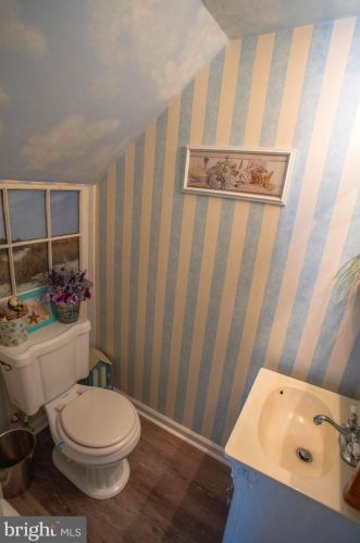 2066 Harbour Dr, Palmyra NJ 08065-1111 exterior