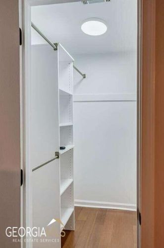 620 Colebrook Ct, Atlanta GA  30327-4710 exterior