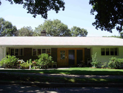 137 Baldpate Hill Rd, Newton, MA 02459-2853