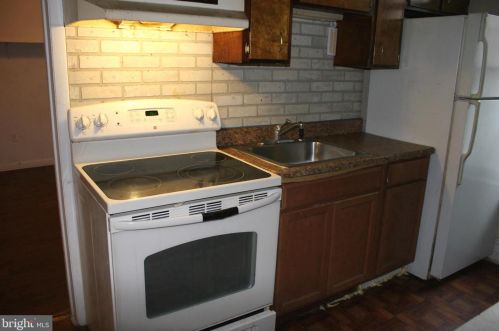 410 Jefferson Ave, Pottstown PA 19464-5329 exterior