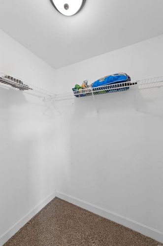 170 Village Circle Dr, Winfield MO 63389-2051 exterior