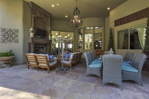 13841 Cyn Dr, Phoenix AZ 85016-2403 exterior