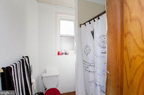 3358 Front St, Philadelphia PA 19106-3001 exterior