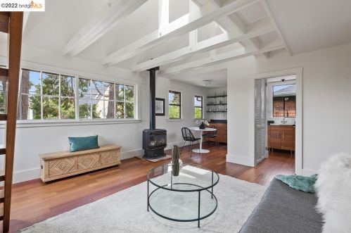 2747 Fulton St, Berkeley CA 94705-1031 exterior