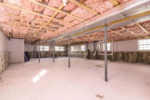 84 Glenham St, Providence RI 02907-1247 exterior