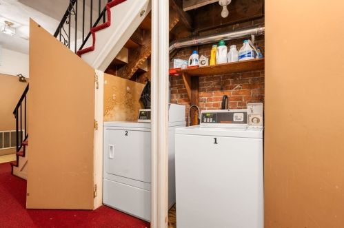 320 Commonwealth Ave, Boston MA  exterior