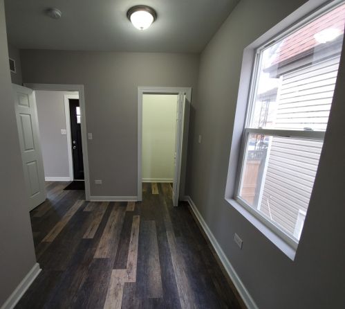 3657 61 St, Chicago IL 60637-2322 exterior