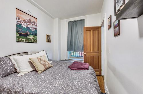 1240 Wolcott Ave, Chicago IL 60622-3883 exterior