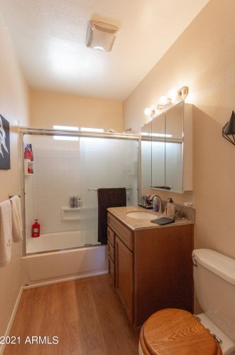 4221 27th St, Phoenix AZ 85016-5703 exterior