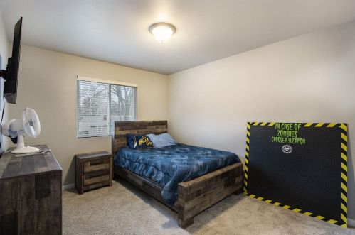 5677 Coddington Ln, Kalamazoo MI  49009-1788 exterior