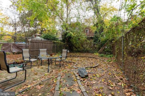 5035 Hazel Ave, Philadelphia PA 19143-1621 exterior