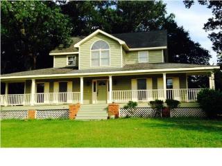 1611 Seignious Dr, Charleston SC  29407-9662 exterior