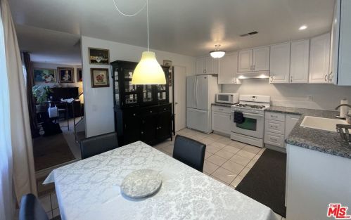 2720 El Dorado Ave, Oxnard CA  93033-4830 exterior