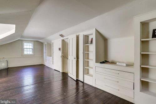 1801 Commonwealth Ave, Alexandria VA 22301-1403 exterior