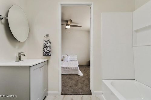 2902 Escuda Rd, Phoenix AZ 85050-3516 exterior