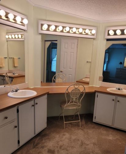 560 Natalie Dr, Fort Pierce FL 34952-7903 exterior