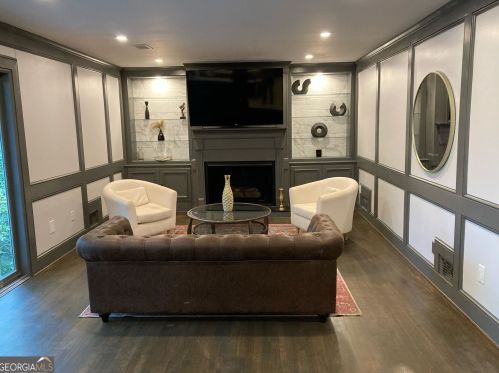 2933 Margaret Mitchell Ct, Atlanta GA 30327-1614 exterior