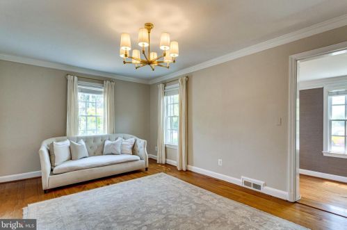 827 Royal St, Alexandria VA  22314-4340 exterior