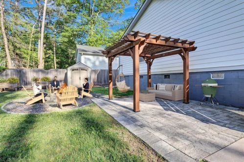 1335 Avon Ave, Atlanta GA  30310-3907 exterior