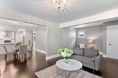 4305 Farwell Ave, Milwaukee WI  53211-1758 exterior