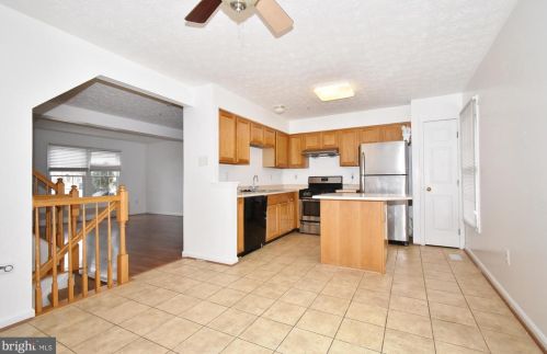 7946 Brightlight Pl, Ellicott MD  21043-7962 exterior