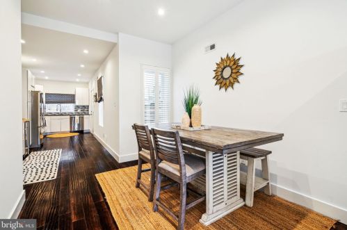 934 30th St, Philadelphia PA  19130-1137 exterior