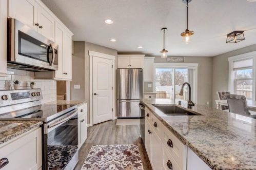 2953 95th St, Milwaukee WI  53227-3613 exterior