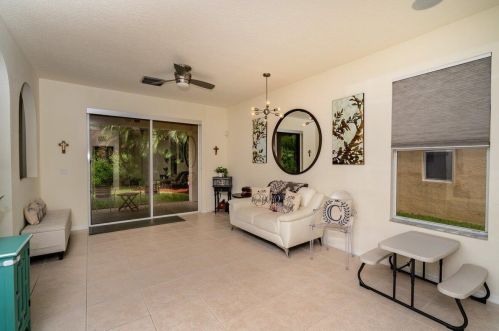 236 Coconut Key Way, Fort Pierce FL 34986-1911 exterior