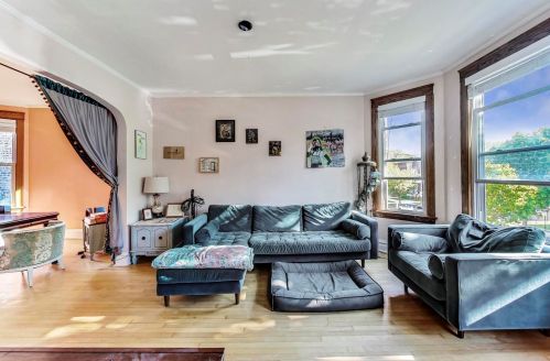 3831 Central Park Ave, Chicago IL 60618-4102 exterior