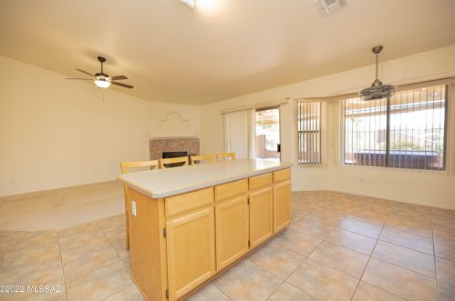 11887 Centaurus Pl, Tucson AZ 85737-3455 exterior