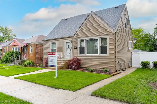 6144 Nagle Ave, Chicago, IL 60638-4206